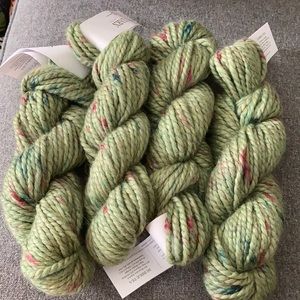 URU. YARN COZY Knitcrate Yarn Bundle Lot NWT